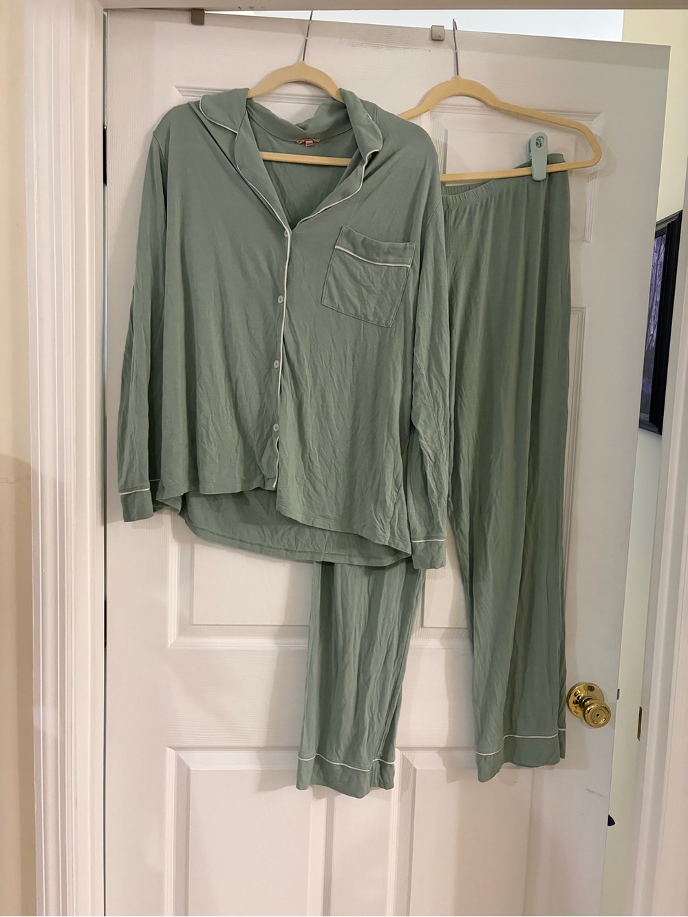 Eberjey Gisele long pajamas sage green ivory contrast stitching women’s large